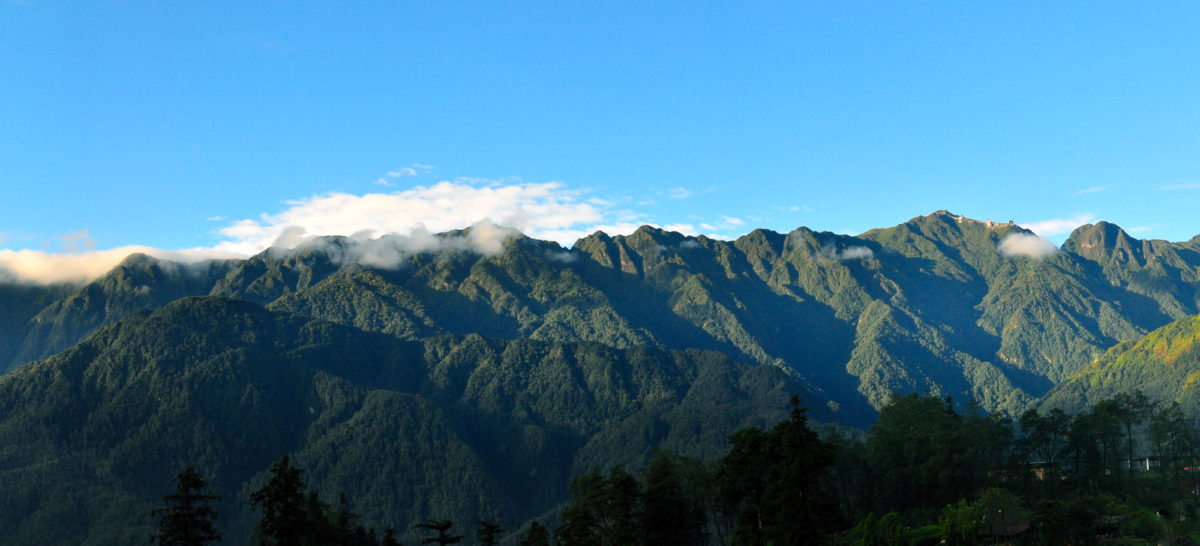dãy núi Hoàng Liên Sơn và đỉnh Fansipan